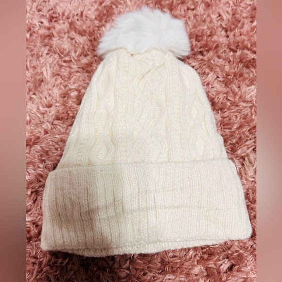 NWOT Cream Knit Beanie with Pom Pom - Picture 3 of 3